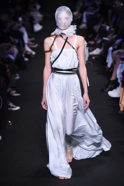 Look 34